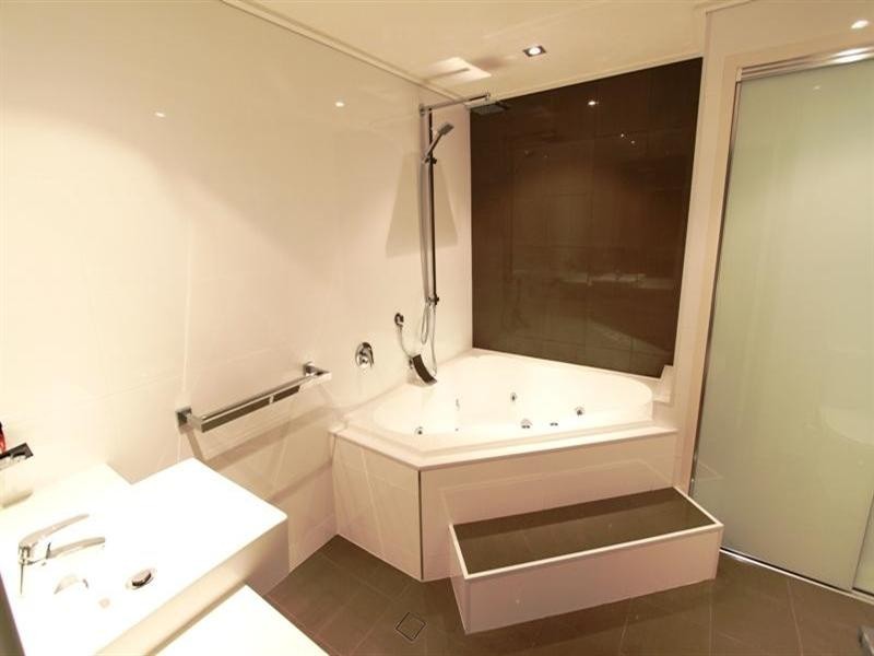 2300 198 Ferny Avenue, Surfers Paradise QLD 4217