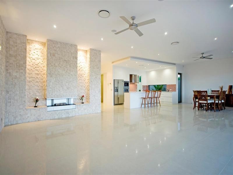 2231 Glengallon Way, Hope Island QLD 4212