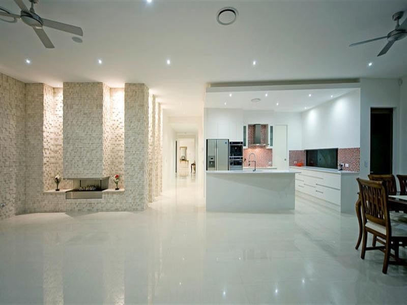 2231 Glengallon Way, Hope Island QLD 4212