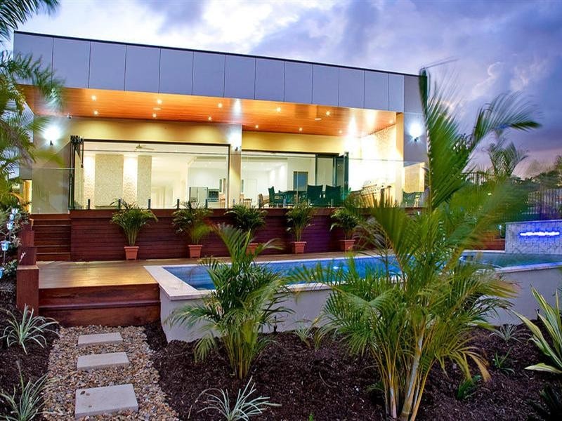 2231 Glengallon Way, Hope Island QLD 4212