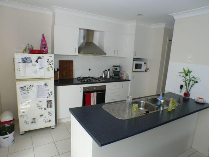 1/16 Seashell Avenue, Coomera QLD 4209