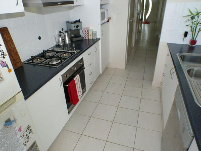 1/16 Seashell Avenue, Coomera QLD 4209