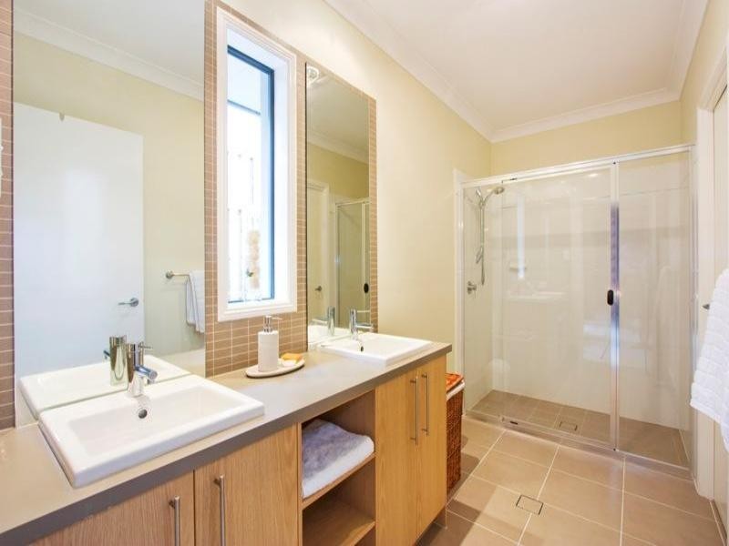 18 Torrington Street, Upper Coomera QLD 4209