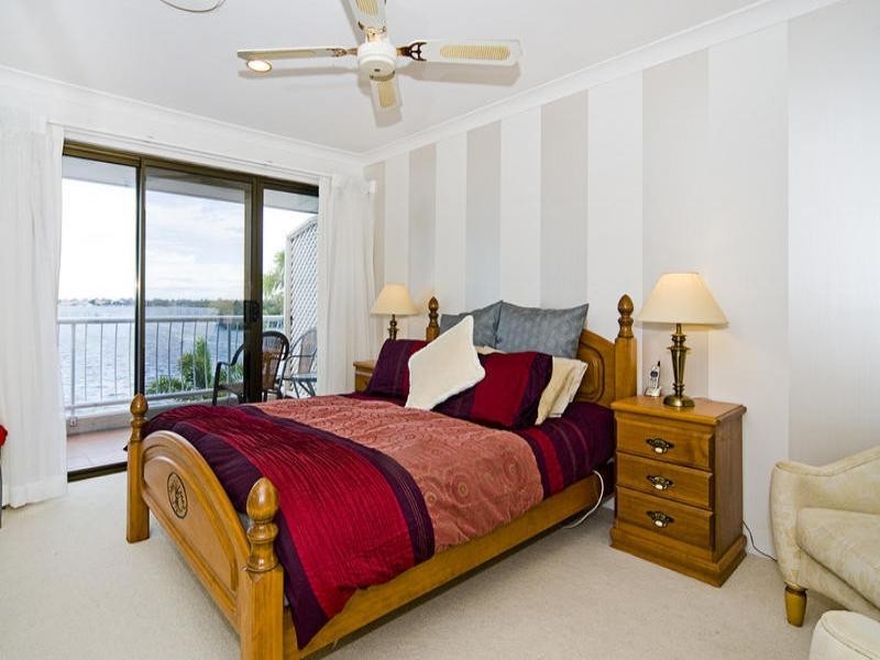 22/81 Boykambil Esplanade, Hope Island QLD 4212