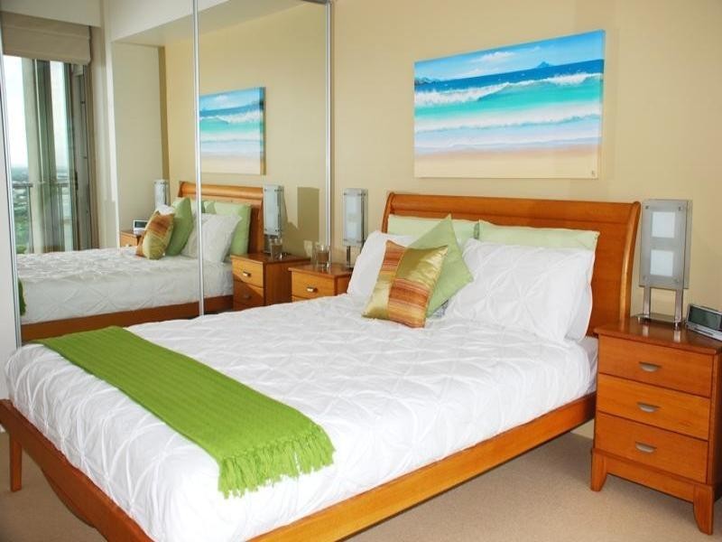 2402/50 Marine Parade, Southport QLD 4215