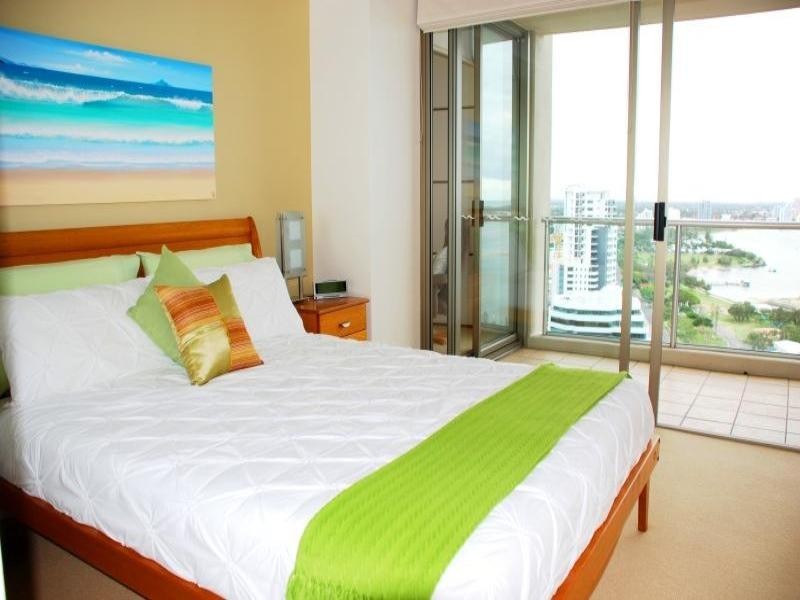 2402/50 Marine Parade, Southport QLD 4215