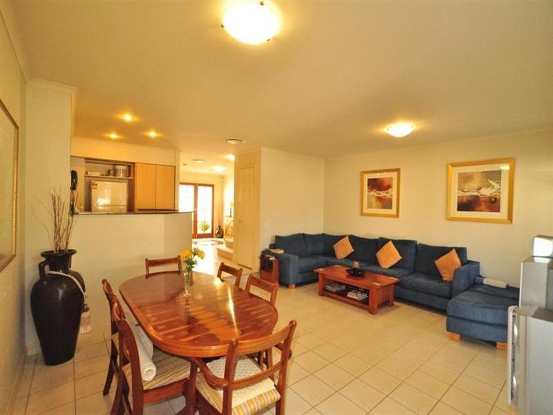 8840 Magnolia Drive East, Hope Island QLD 4212