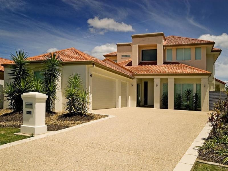 2549 Gowrie Way, Hope Island QLD 4212