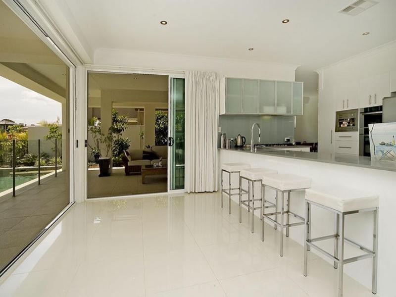 2549 Gowrie Way, Hope Island QLD 4212