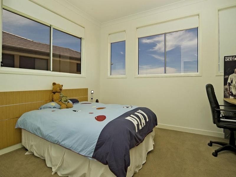 2549 Gowrie Way, Hope Island QLD 4212