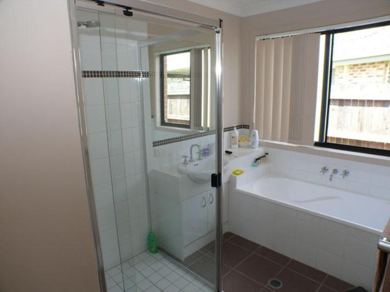 28 Collins Street, Collingwood Park QLD 4301