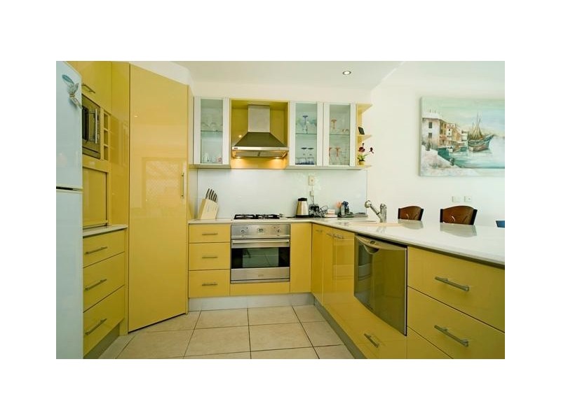 1/15 Ray Street, Runaway Bay QLD 4216