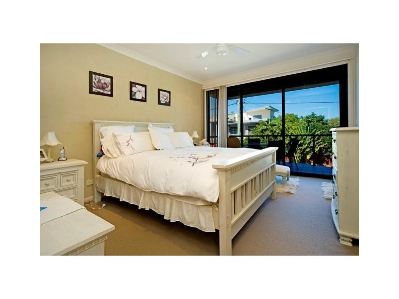 1/15 Ray Street, Runaway Bay QLD 4216