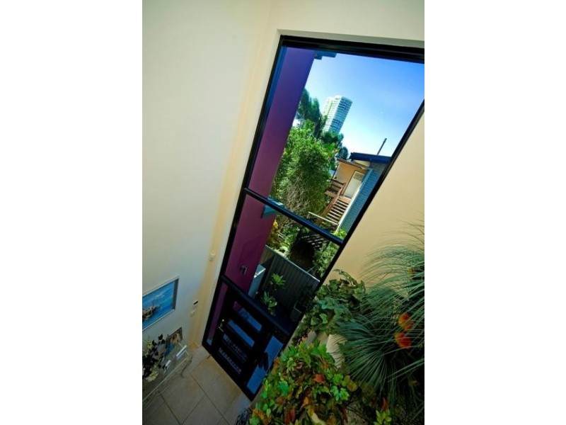 1/15 Ray Street, Runaway Bay QLD 4216