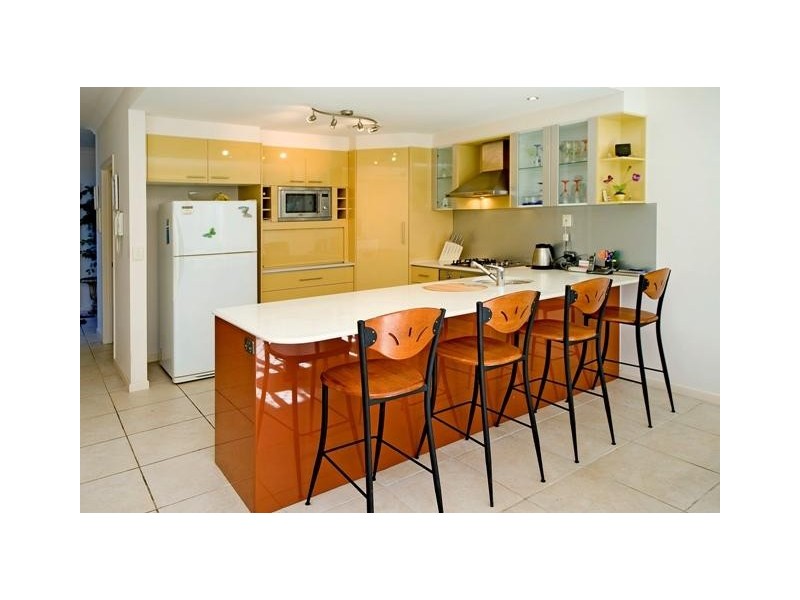 1/15 Ray Street, Runaway Bay QLD 4216