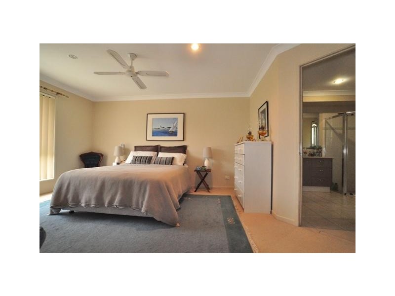 72 Regatta Avenue, Oxenford QLD 4210