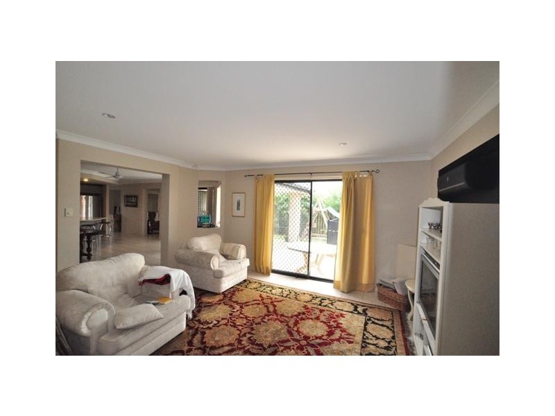 72 Regatta Avenue, Oxenford QLD 4210