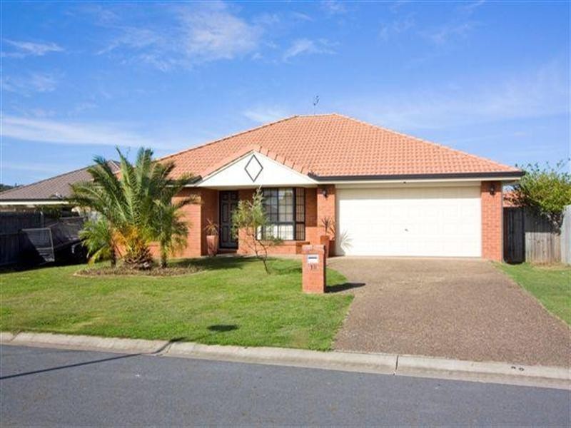 18 Blueash Crescent, Oxenford QLD 4210