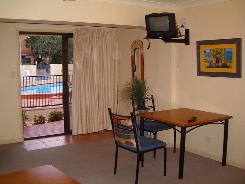 2/41 Watson Esplanade, Surfers Paradise QLD 4217