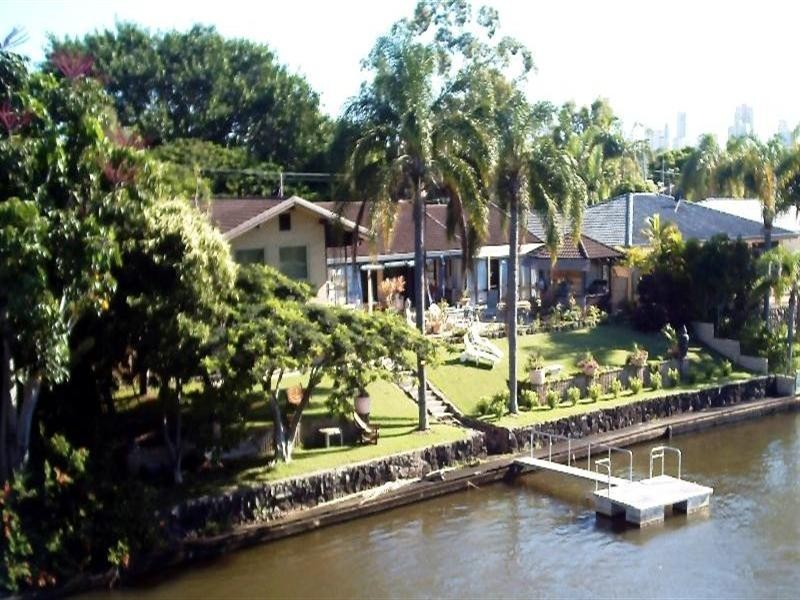 1 La Spezia Court, Surfers Paradise QLD 4217