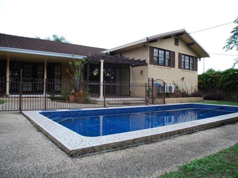 1 La Spezia Court, Surfers Paradise QLD 4217
