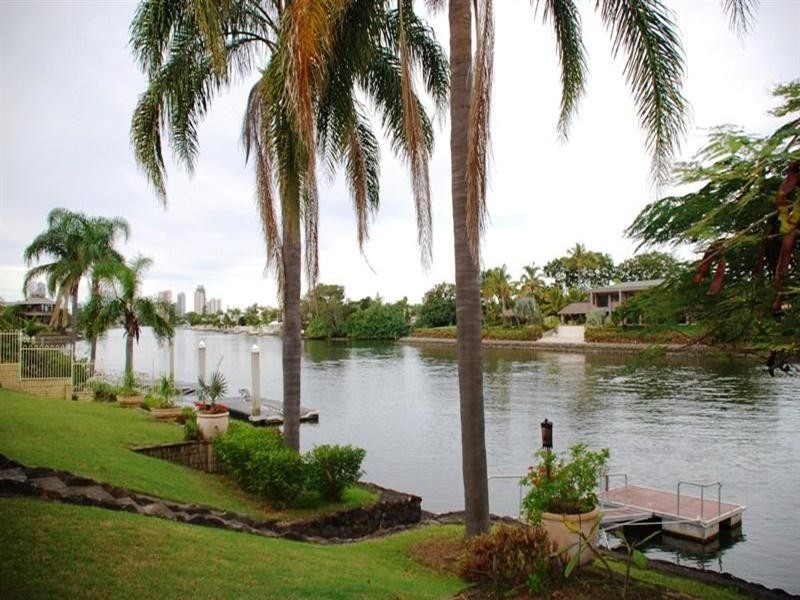 1 La Spezia Court, Surfers Paradise QLD 4217