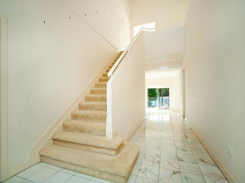 5312 Marine Drive North, Hope Island QLD 4212