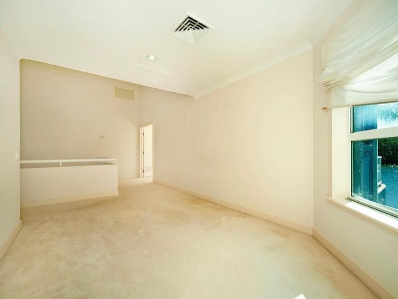 5312 Marine Drive North, Hope Island QLD 4212