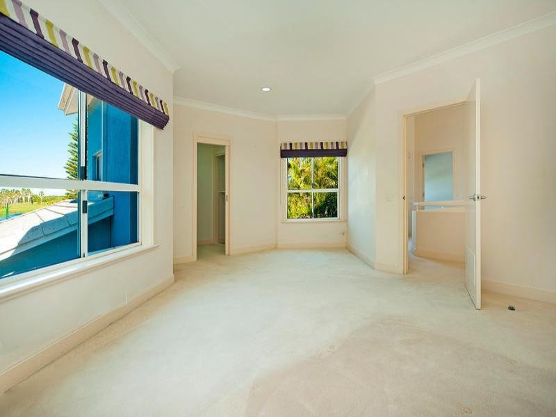 5312 Marine Drive North, Hope Island QLD 4212