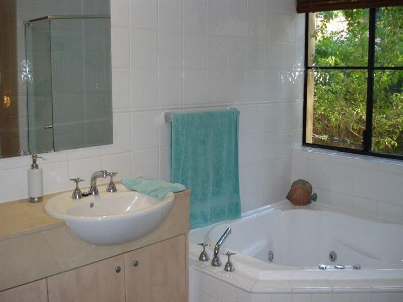 3268 The Palladian Drive, Hope Island QLD 4212