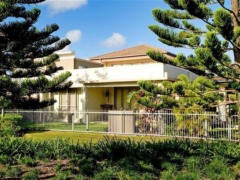 2815 Gracemere Circuit East, Hope Island QLD 4212