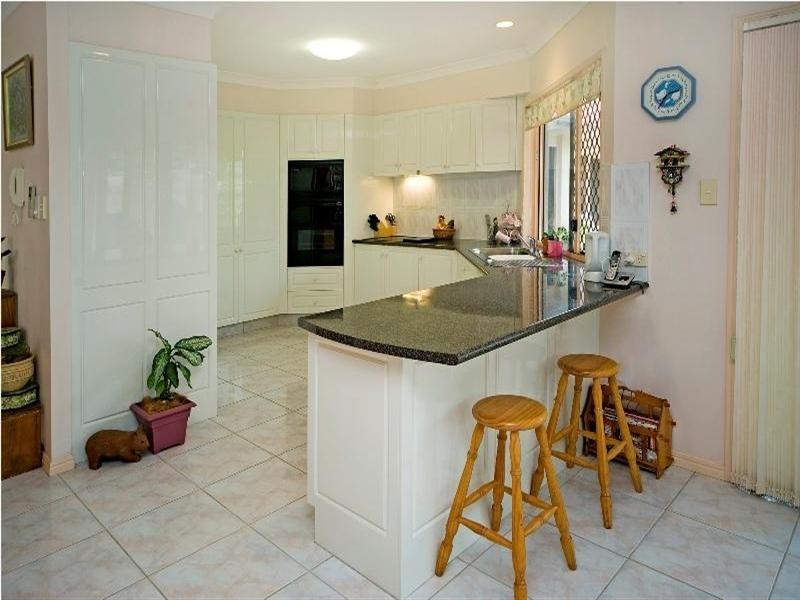 6 Parkwater Point, Helensvale QLD 4212