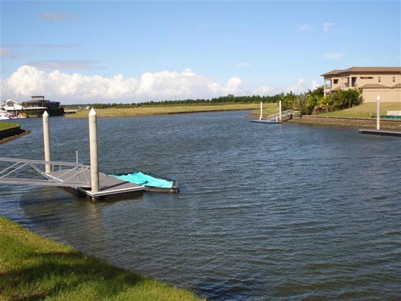 2634 Virginia Drive, Hope Island QLD 4212