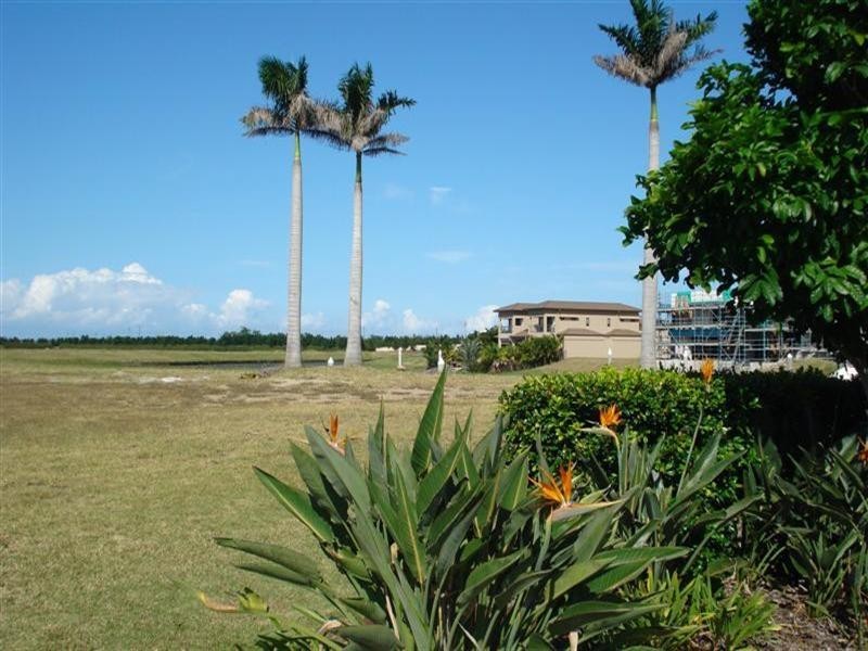 2634 Virginia Drive, Hope Island QLD 4212