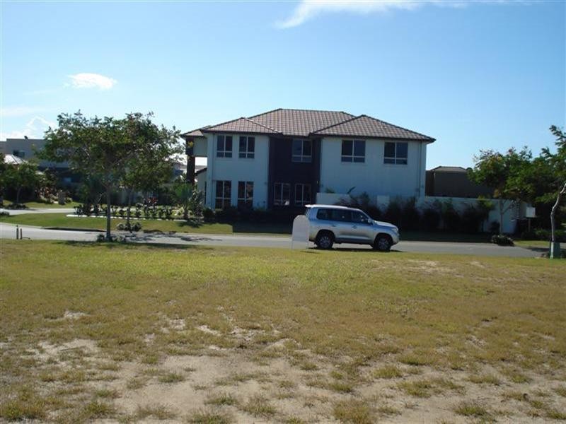 2634 Virginia Drive, Hope Island QLD 4212