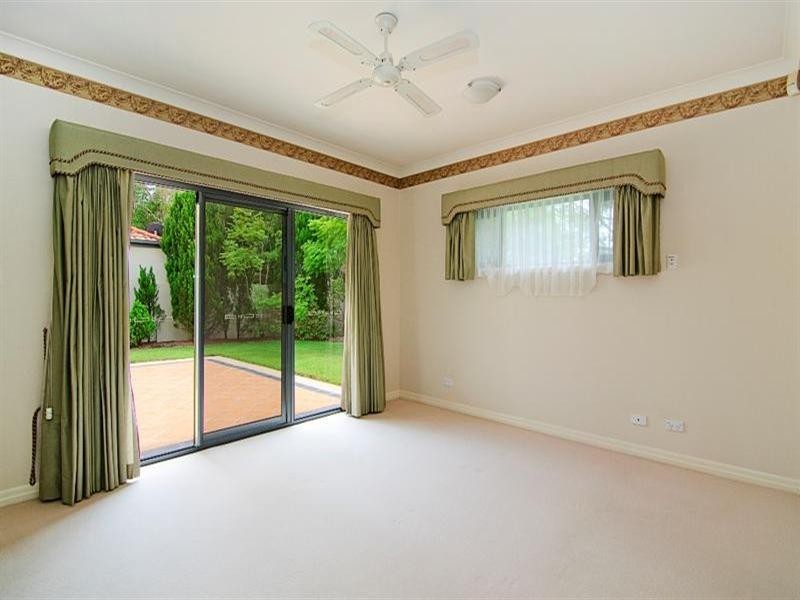 2006 Gracemere Gardens Circuit, Hope Island QLD 4212