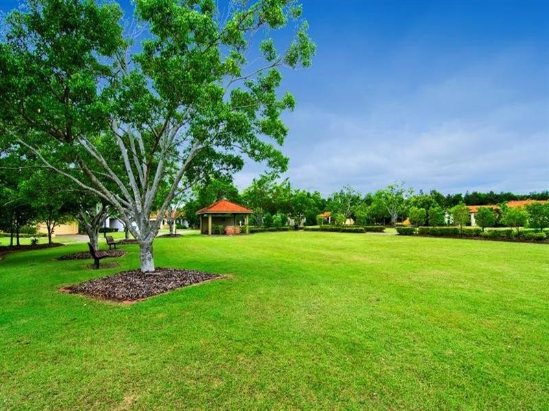 2006 Gracemere Gardens Circuit, Hope Island QLD 4212