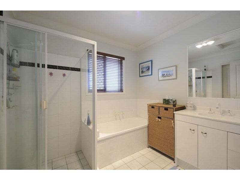 38 Serafina Drive, Helensvale QLD 4212