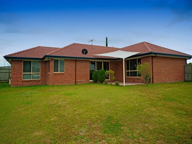 8 Fimbriata Court, Ormeau QLD 4208