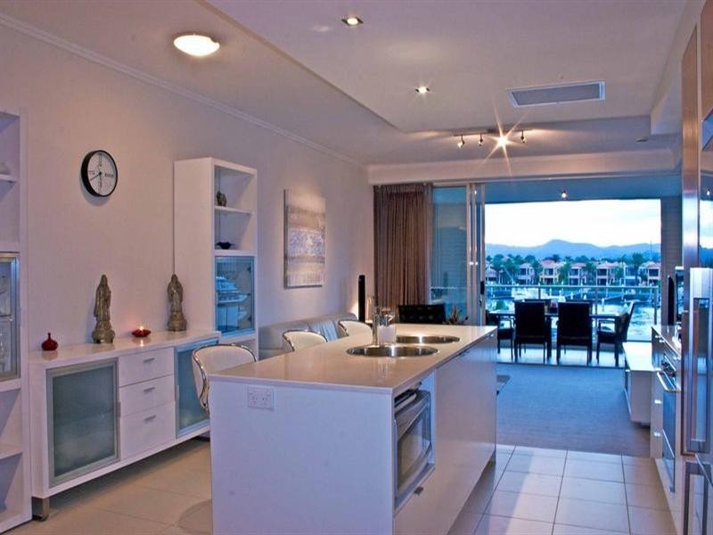 1762 Rialto Quay Drive, Hope Island QLD 4212