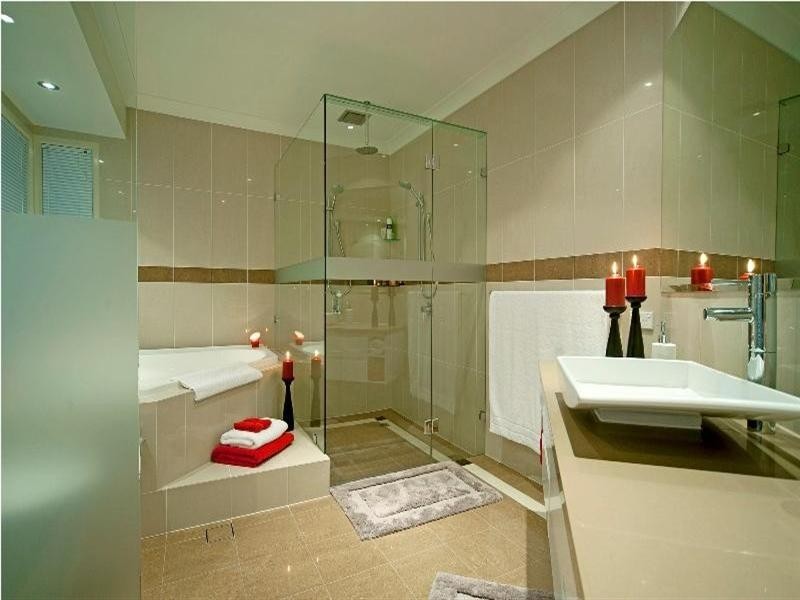 1084 Killymoon Drive, Hope Island QLD 4212