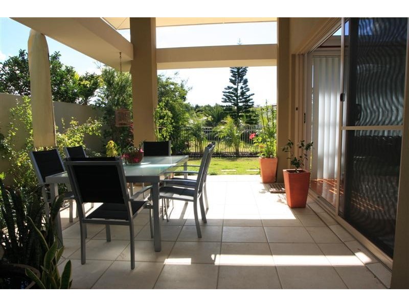 6112 Bolsena Circuit, Hope Island QLD 4212
