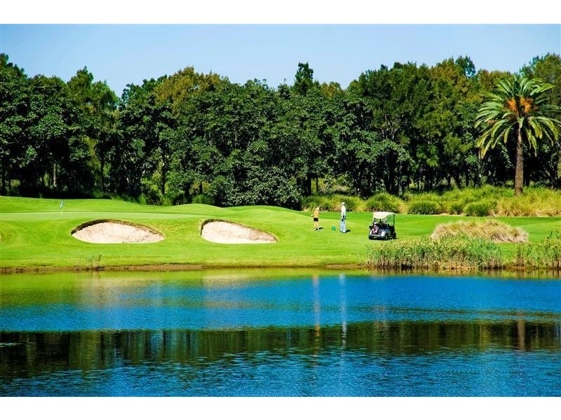 6112 Bolsena Circuit, Hope Island QLD 4212