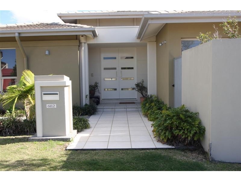 6112 Bolsena Circuit, Hope Island QLD 4212