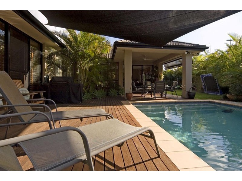 4 Eastside Esplanade, Helensvale QLD 4212