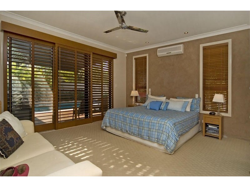 4 Eastside Esplanade, Helensvale QLD 4212