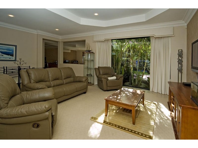 4 Eastside Esplanade, Helensvale QLD 4212