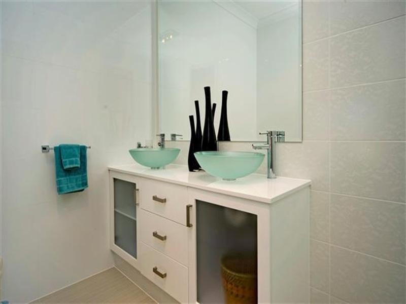 2130 Carlton Drive, Hope Island QLD 4212