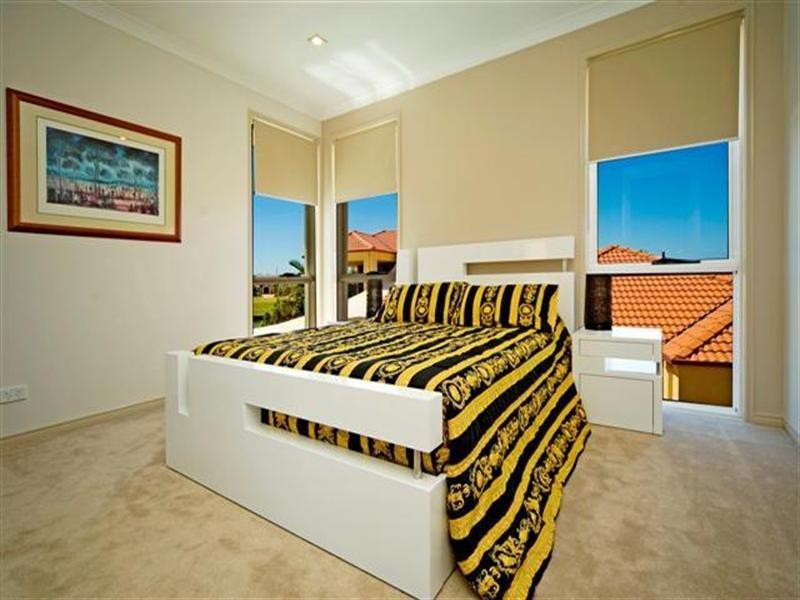 2130 Carlton Drive, Hope Island QLD 4212