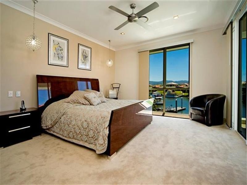 2130 Carlton Drive, Hope Island QLD 4212